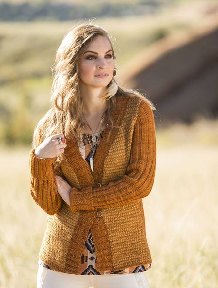 SportyBiffle_sweater1 SportyBiffle_sweater1