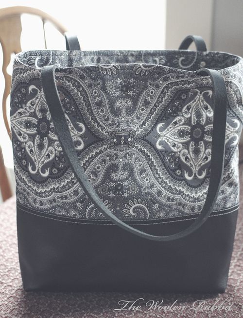 Hazy_black_paisley_bag