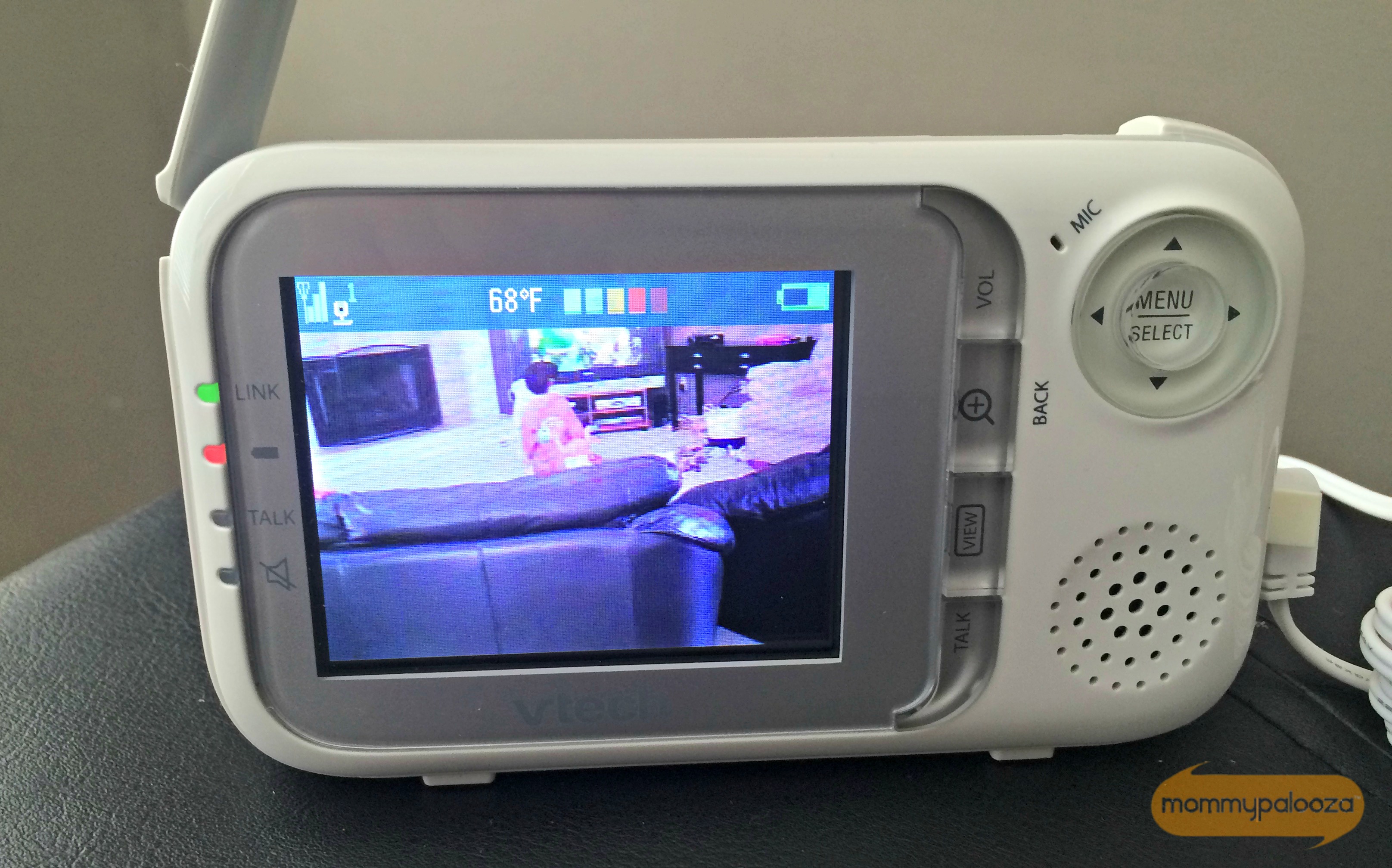Mom Must-Have: VTech Safe and Sound® Pan & Tilt Full Color Video Baby Monitor Review #VTechBaby