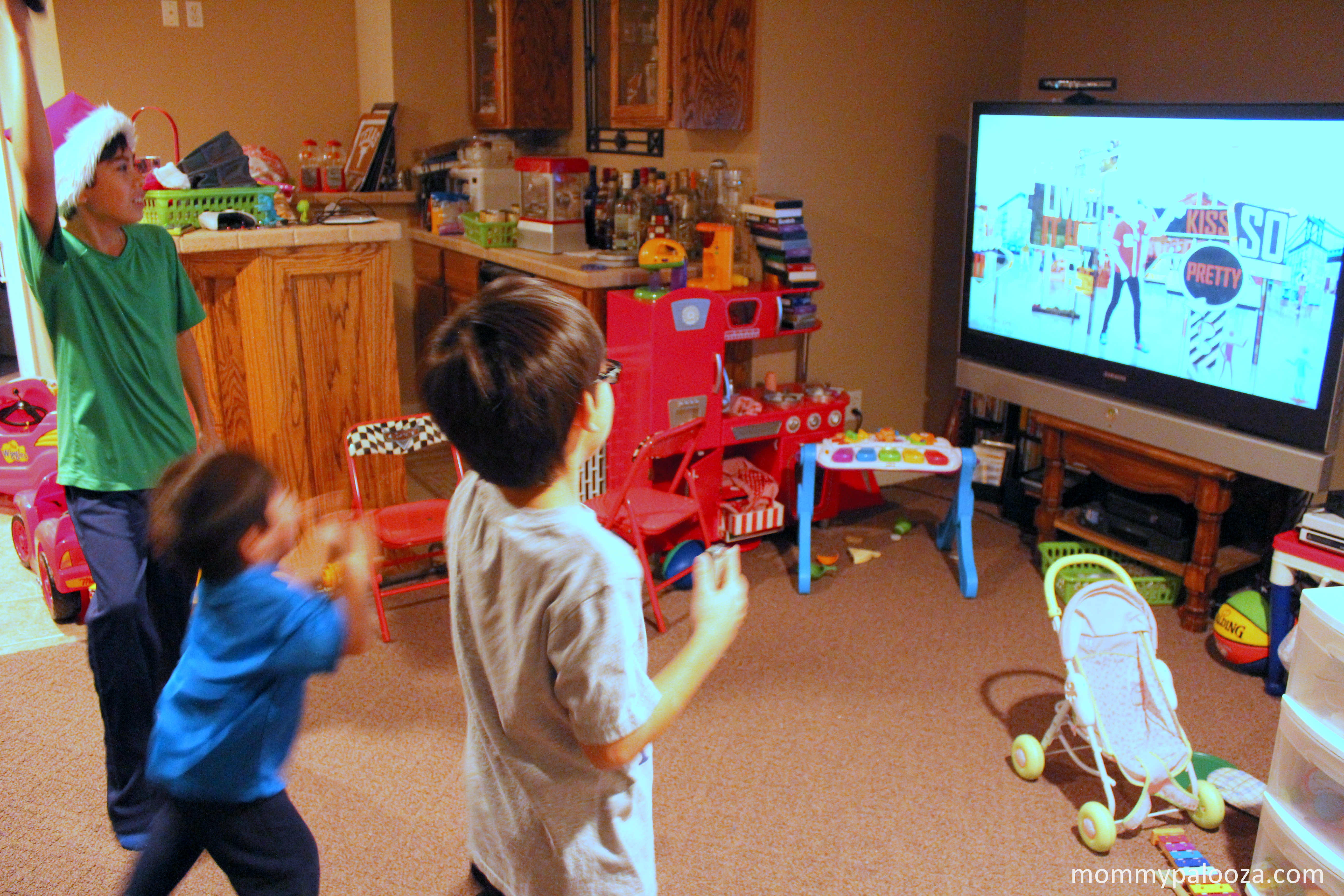 JUST DANCE 2016 Is the Ultimate Holiday Gift for Kids, Teens, and Families #JustDance2016 #CG
