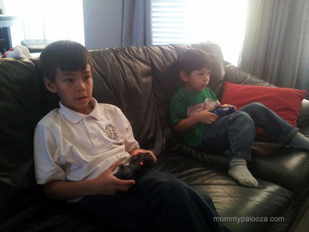 Epic Mickey 2: game-playing fun for siblings!