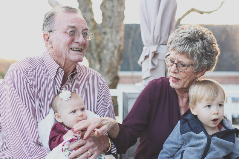 Family-older-adults-babysitting