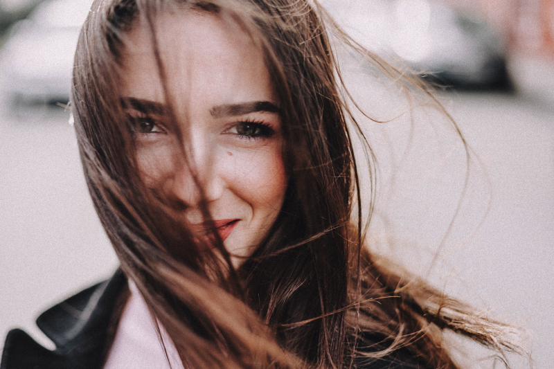 Smiling-woman-in-jacket-3373398